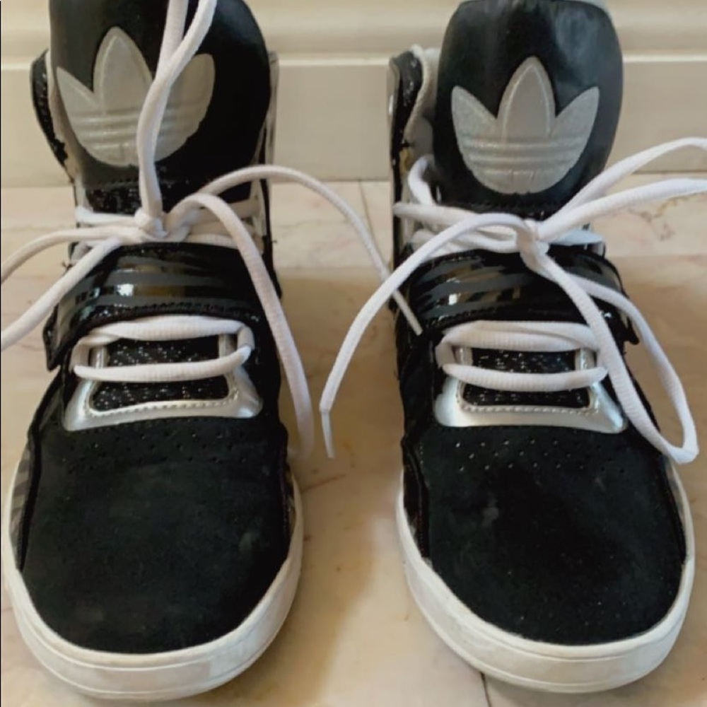 Adidas roundhouse mid